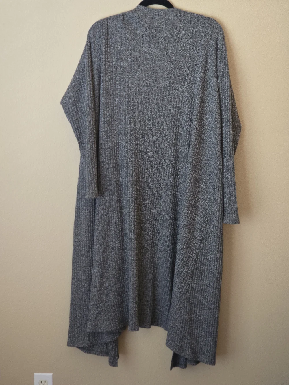 LuLaRoe Sarah Gray Ribbed Open Cardigan/Duster Size XL - Picture 4 of 5